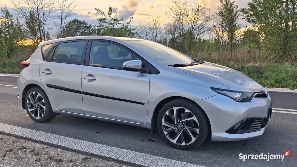 Toyota Auris II 14D 2015 Salon Polska 90KM mazowieckie Karczew
