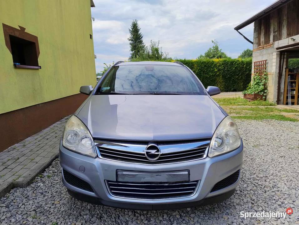 SPRZEDAM Opla Astra H kombi remoncie silnika podkarpackie