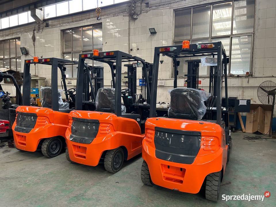 NOWY Elektryczny wózek widłowy MAXUS