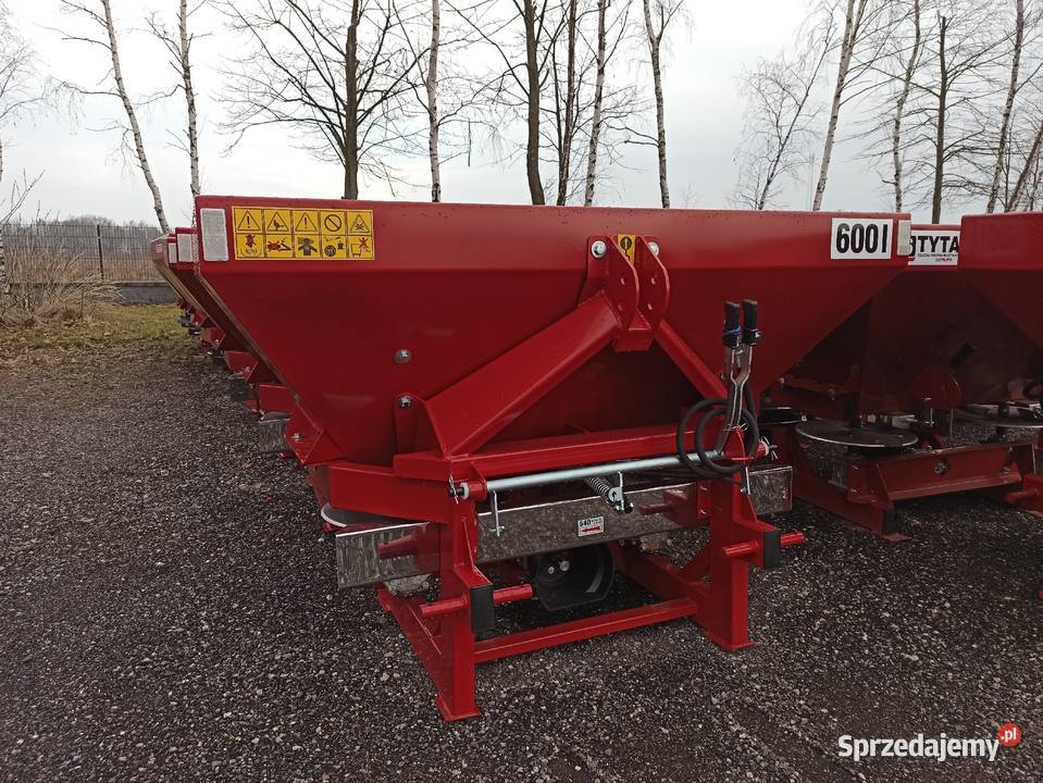 Rozsiewacz do nawozów 600 litrów STRUMYK TYTAN Gniezno