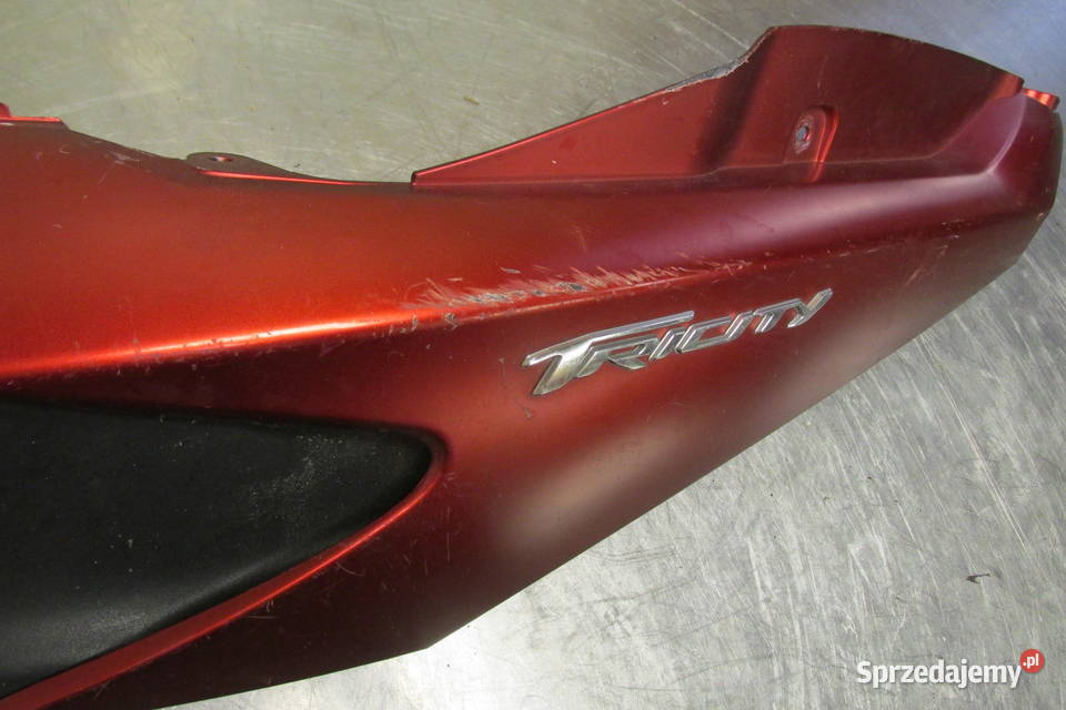 Boczek pod siedzeniem lewy Yamaha Tricity 125 świętokrzyskie Sandomierz
