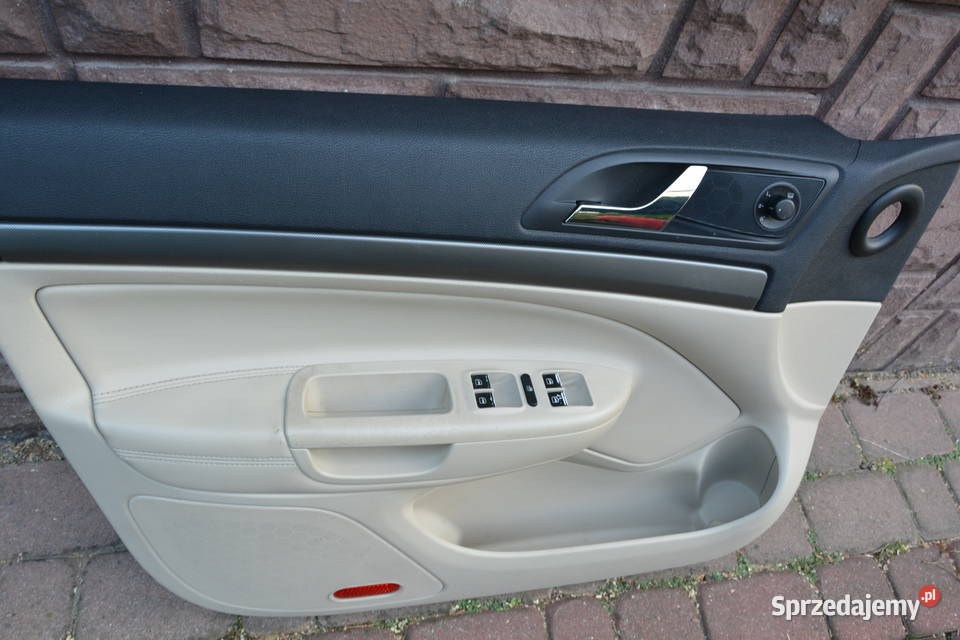 Boczek drzwi skoda octavia 2 kierowcy Jarosław sprzedam
