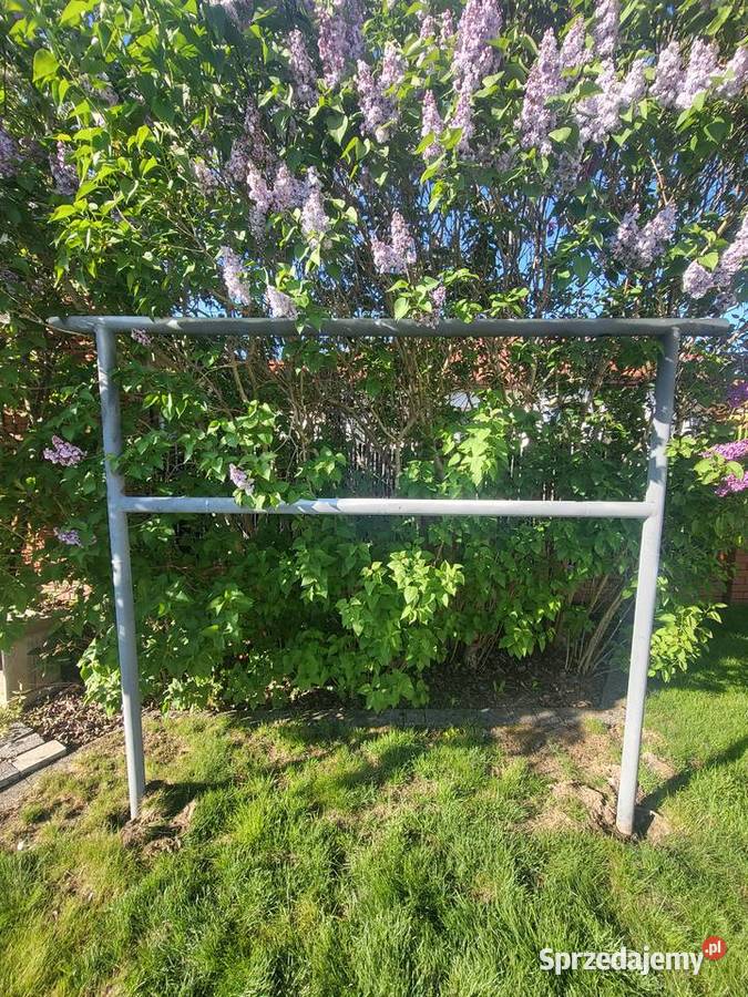 Trzepak do dywanów metalowy Stalowa Wola