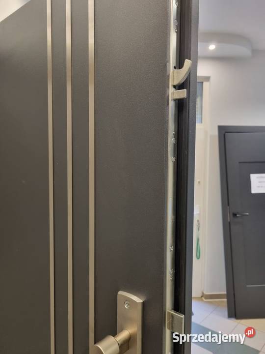 Drzwi zewnętrzne Wikęd do mieszkania 80 P Kielce