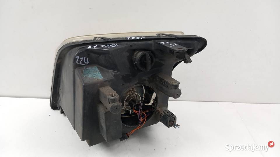 FORD CONNECT I LAMPA PRZÓD PRAWA osobowe Lampy przednie sprzedam