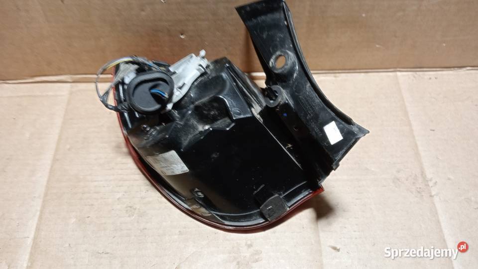 ALFA ROMEO GIULIETTA HB LAMPA TYŁ PRAWA LED Zbierkowo