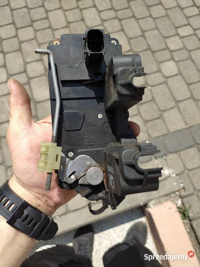 ZAMEK PRAWY TYŁ DRZWI OPEL VECTRA C Opole sprzedam