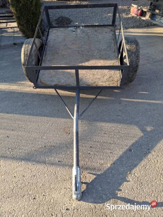 Przyczepa na beczkę 1000l Maszyny rolnicze sprzedam