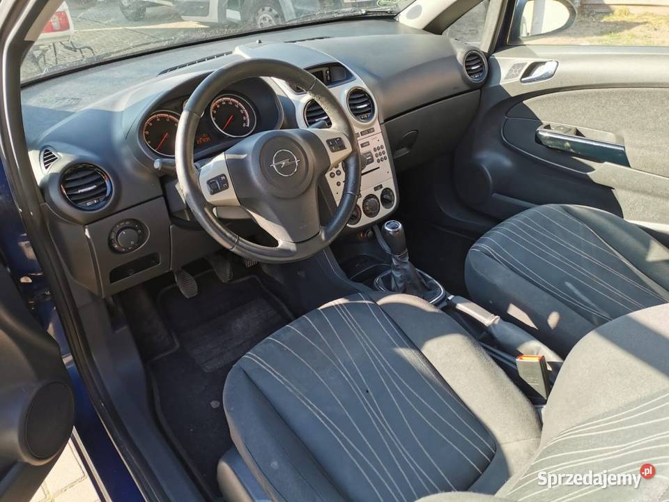 Opel Corsa klima podgrzewane fotele kierownica Rok produkcji 2007 Trzcianka