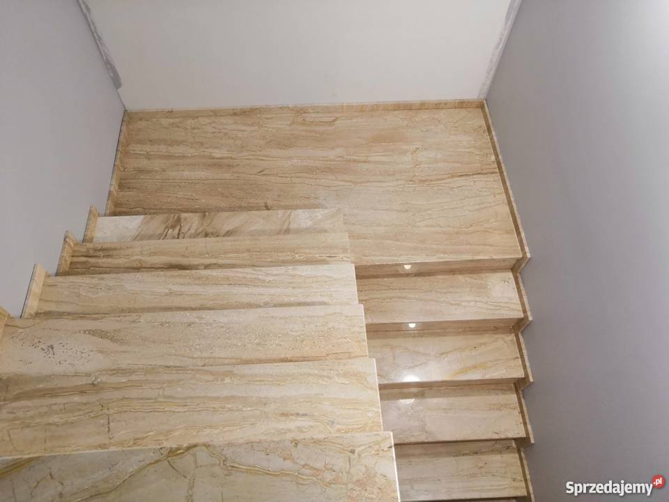 Nagrobki Schody wewnętrzne parapety Brzeg