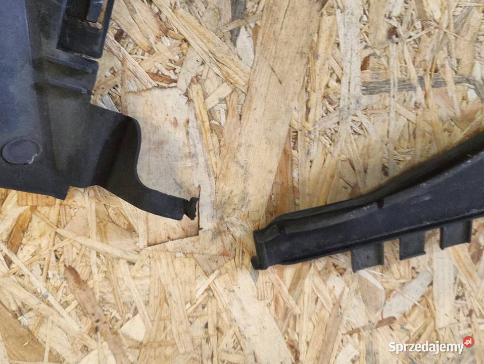 Kierownica Kanał Powietrza Mercedes EKlasa W212 Pozostałe Pleszew