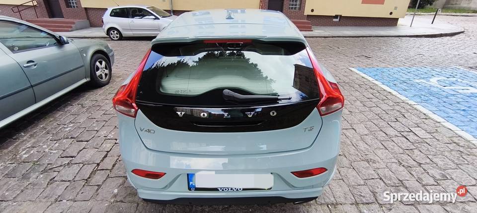 Volvo v40 Lift T3 Momentum Harman Kardon ogrzewanie postojowe Stargard