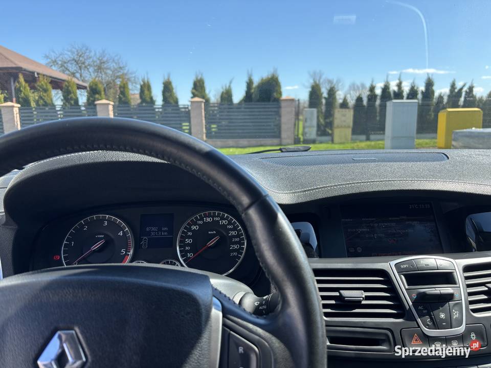 Renault Laguna III coup initiale Paris Jasło