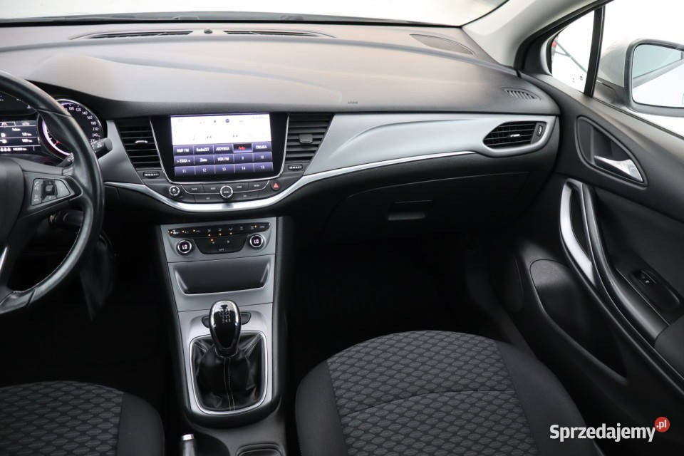 Opel Astra 14 T srebrny Astra Zabrze