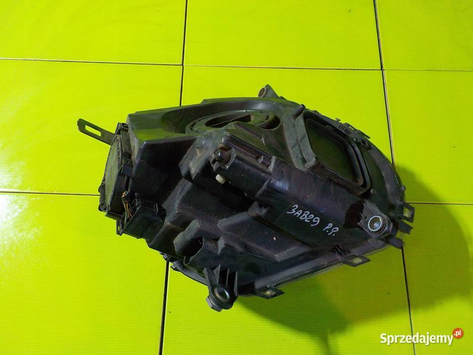 MINI CLUBMAN I R56 lampa prawa przod 0301225702 Suków