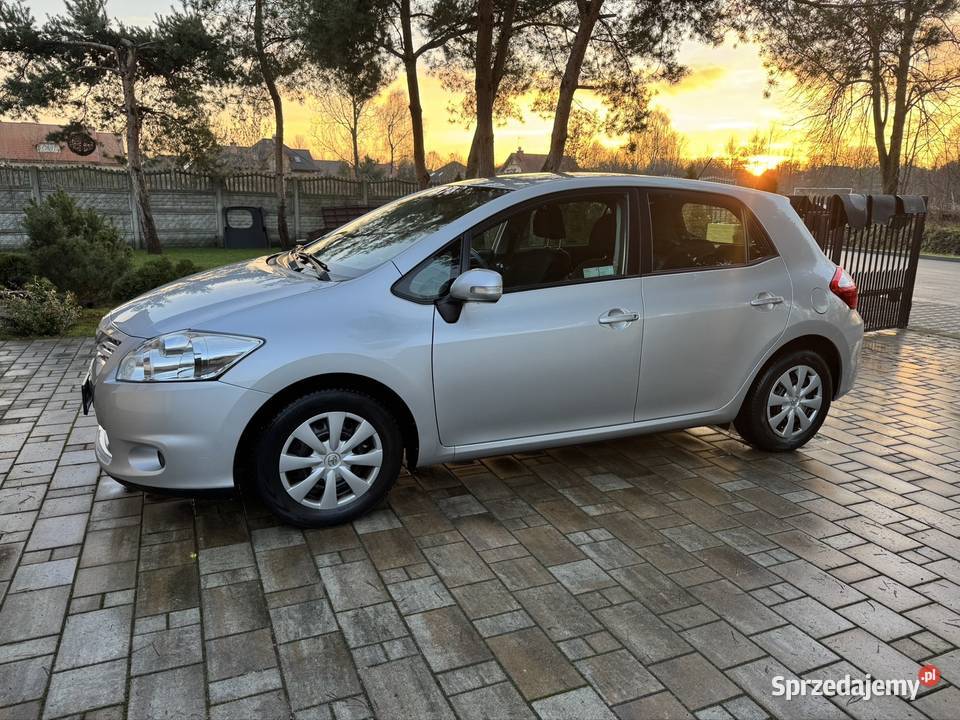 Toyota Auris Salon Polska I właściciel radio Pabianice