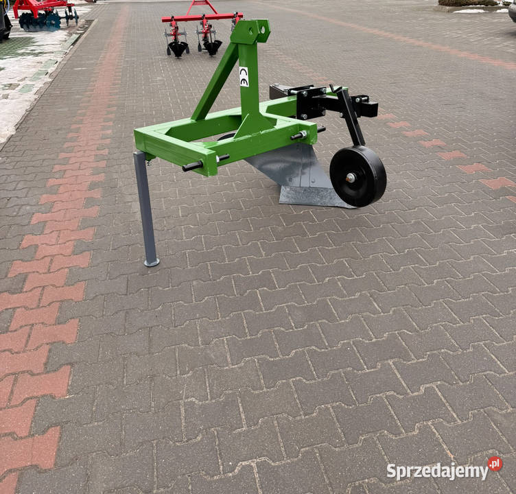 Oborywacz pług do miedzy