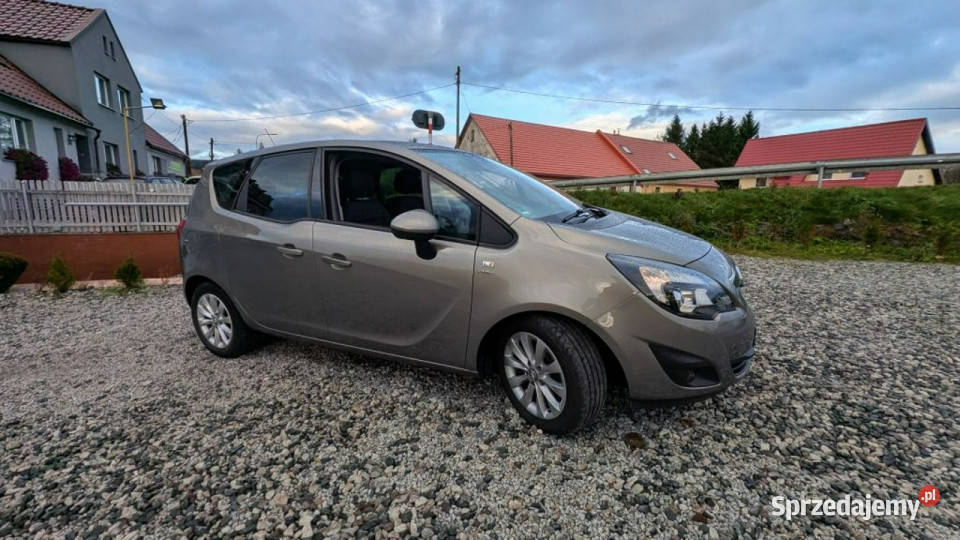 Opel Meriva Bogate wyposażenie II 2010 1364cm3