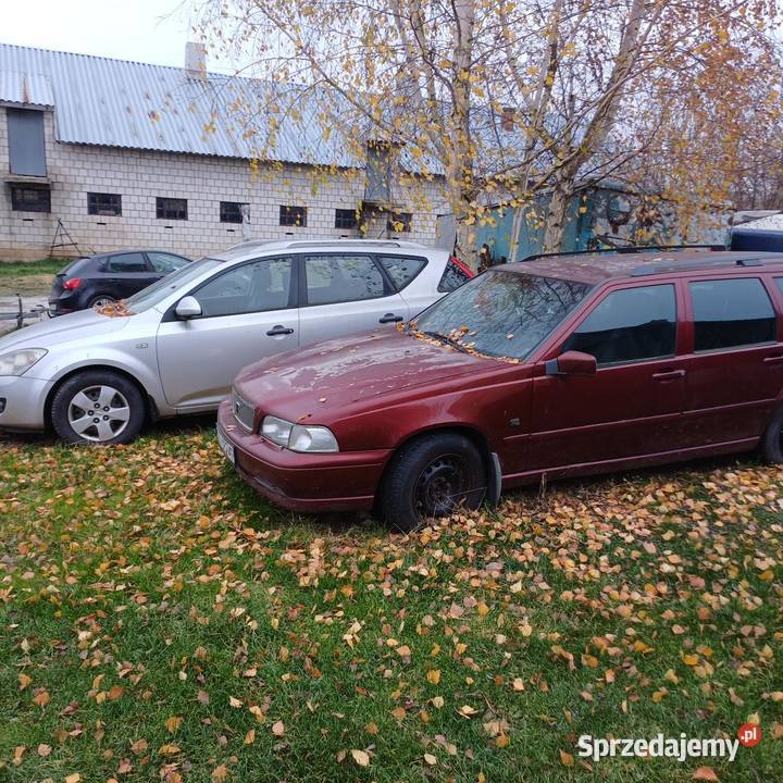 Zestaw dwoch aut na chodzie brak pt adekwatna kupiony w Polsce Sandomierz