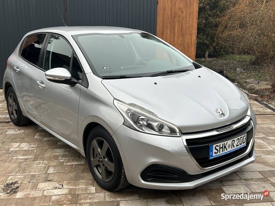 Peugeot 208navigrzane fotele16hdi diesel Jędrzejów sprzedam