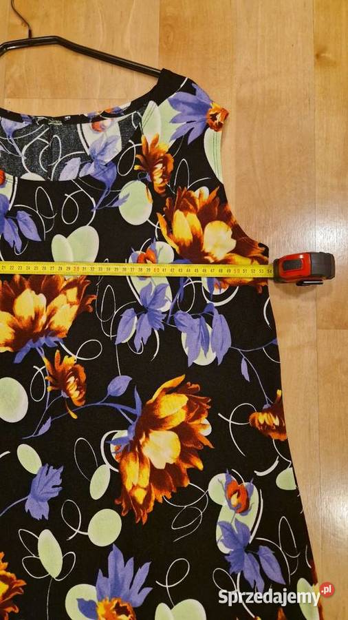 Efektowna sukienka w kwiatowy wzór długa bez Rozmiar 42(XL) lubelskie