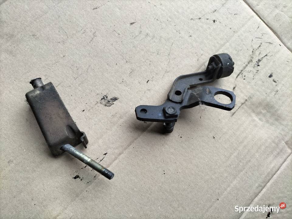 AUDI 80B4 80 B4 19TDI 19 TDI UCHWYT MOCOWANIE Kamień-Kolonia