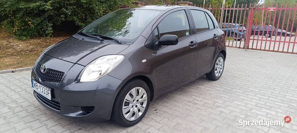 Toyota Yaris 10 Terra AC Salon Zadbany 999cm3