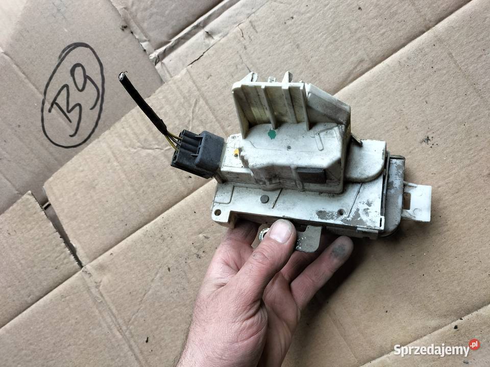 FORD MONDEO MK2 ZAMEK DRZWI PRAWY TYŁ TYLNY Kamień-Kolonia