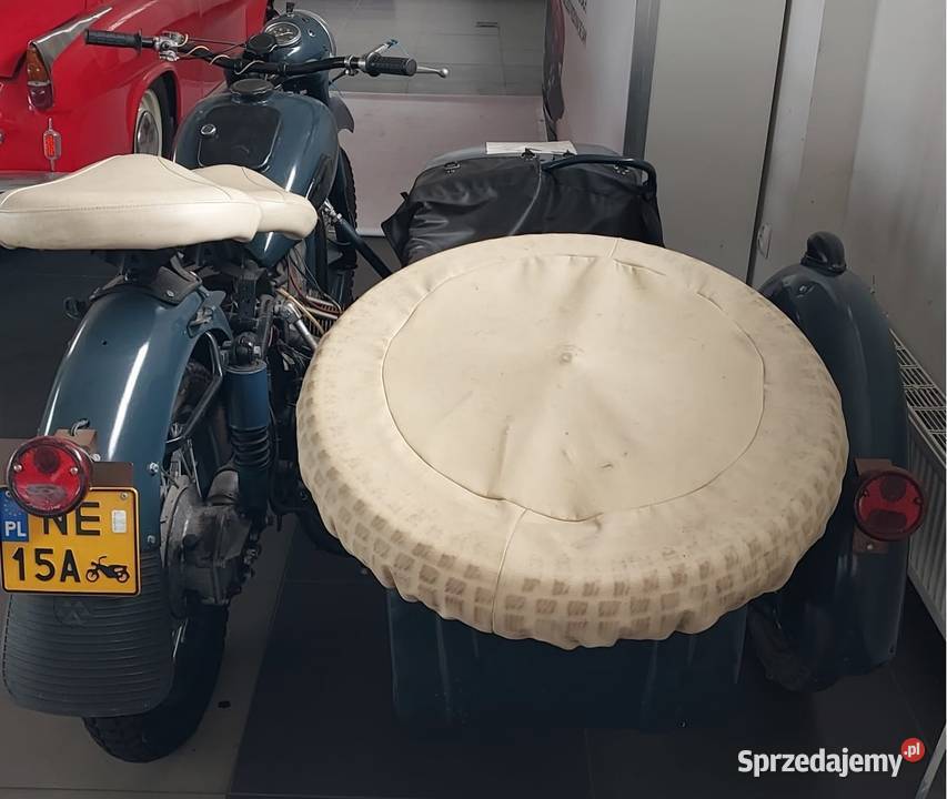 zabytkowy motocykl z koszem Dniepr KMZ 650 pomorskie Nowy Dwór Gdański