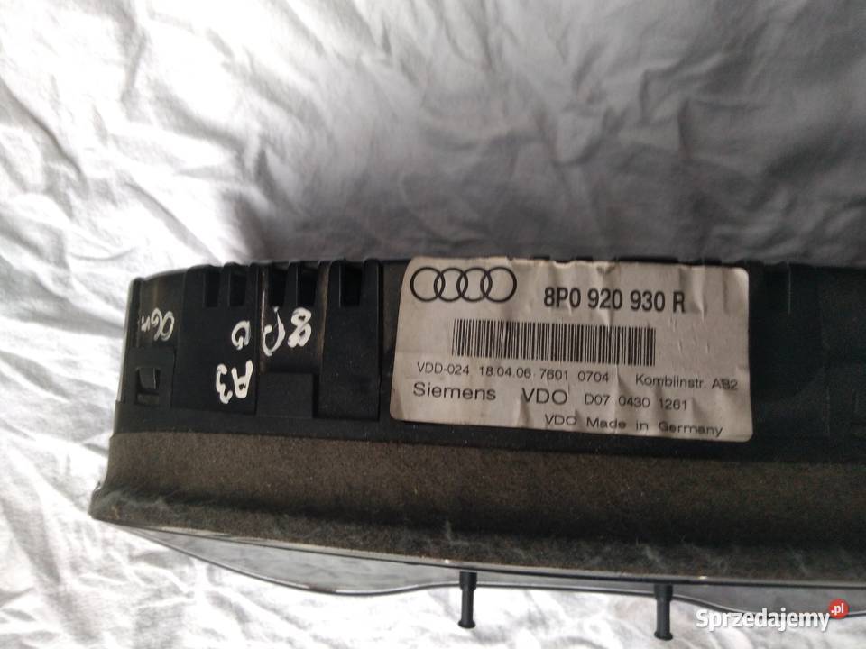 Licznik Audi a3 8p europa 19 tdi osobowe
