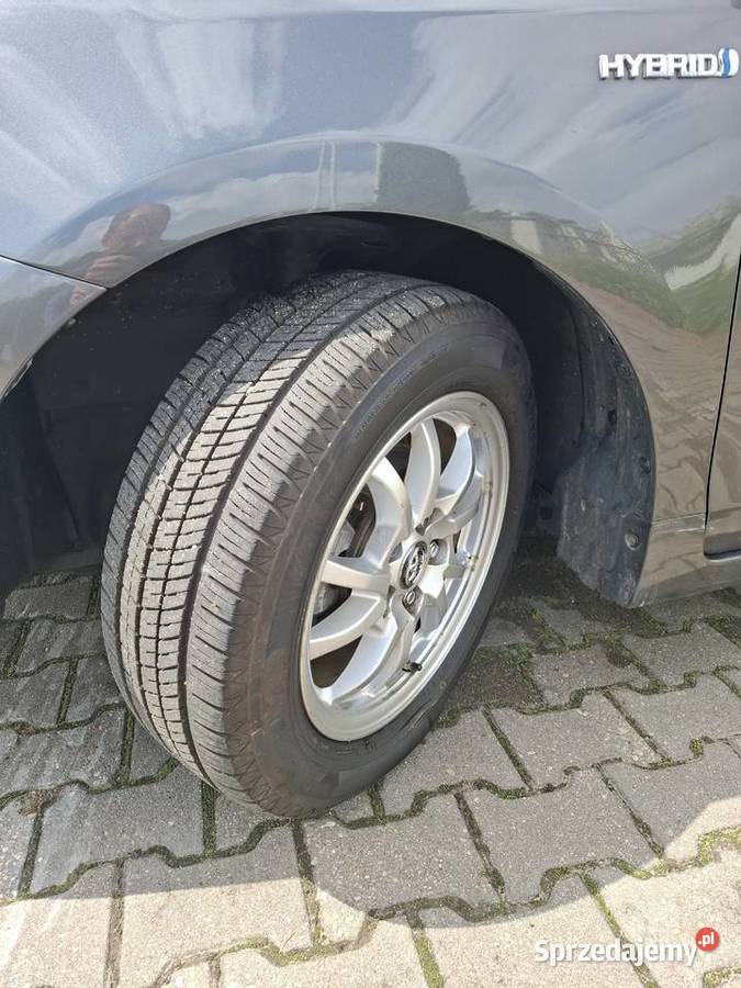 Toyota Prius V 2015 przebieg 236 tempomat Wasilków