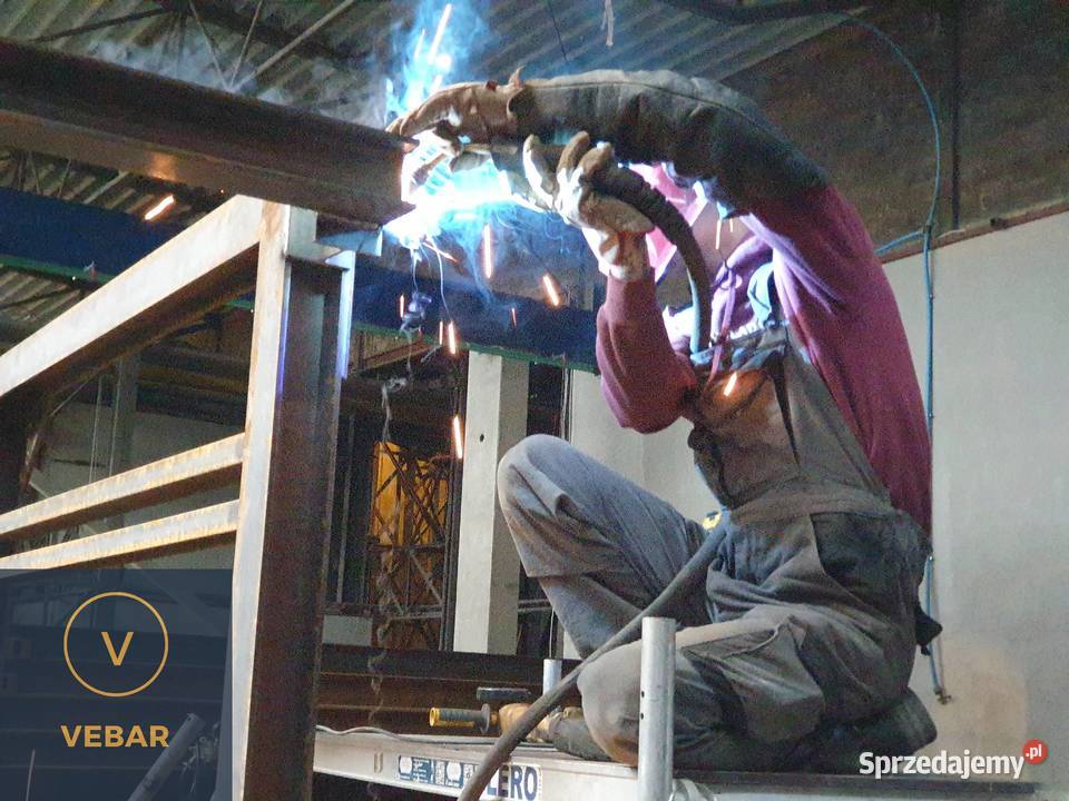 KONSTRUKCJE STALOWE HALE DOMY Spawanie 35