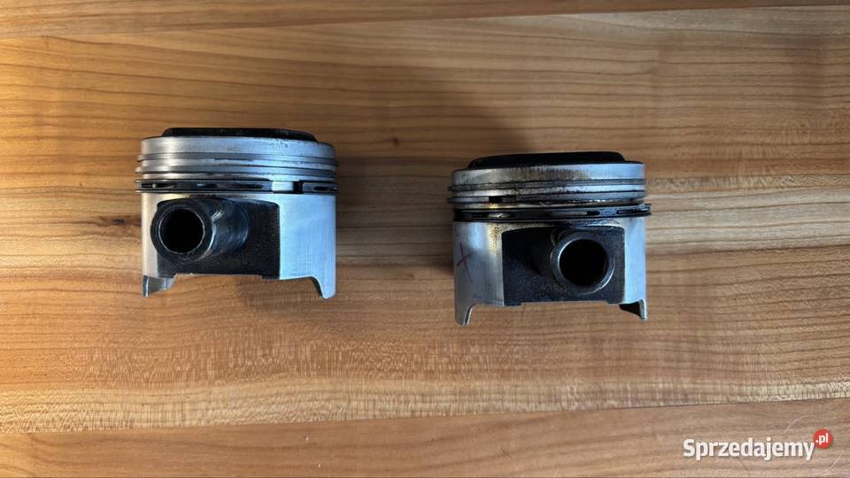 Moto Guzzi SpecialAmbassador v7 750 tłoki i