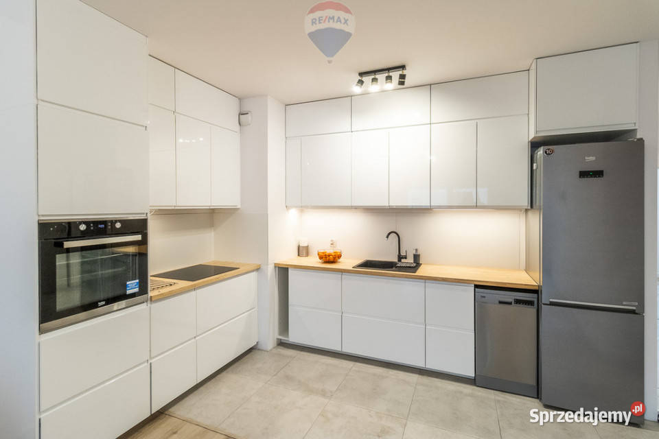 3 pokoje 70 m 2 balkony garaż Centrum