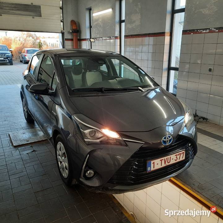 Toyota Yaris hybryda automat stan perfekcyjny automatyczna Białystok