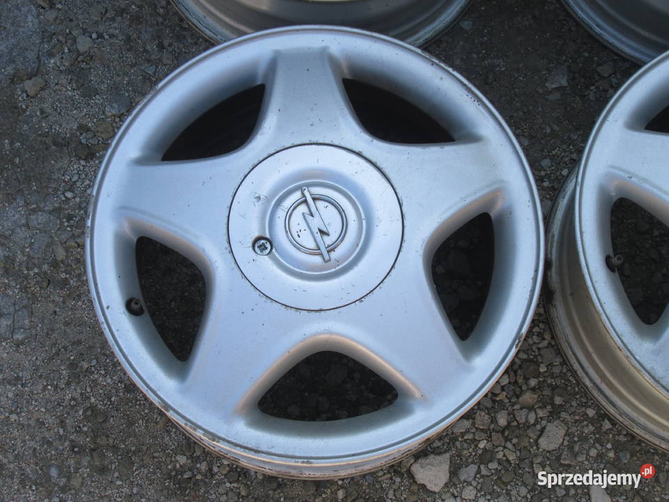 Felgi aluminiowe 4x100x15 Opel Tomaszów Lubelski