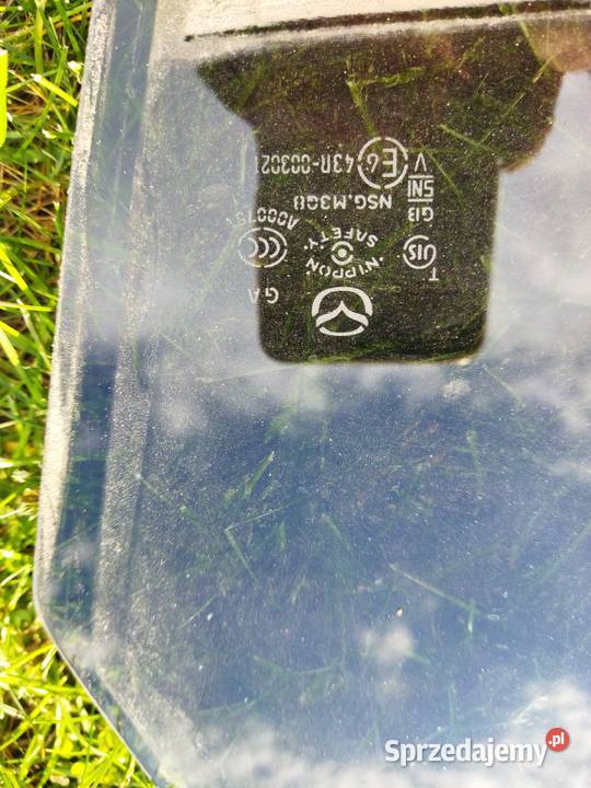 Szyba lewa tył przyciemniana
