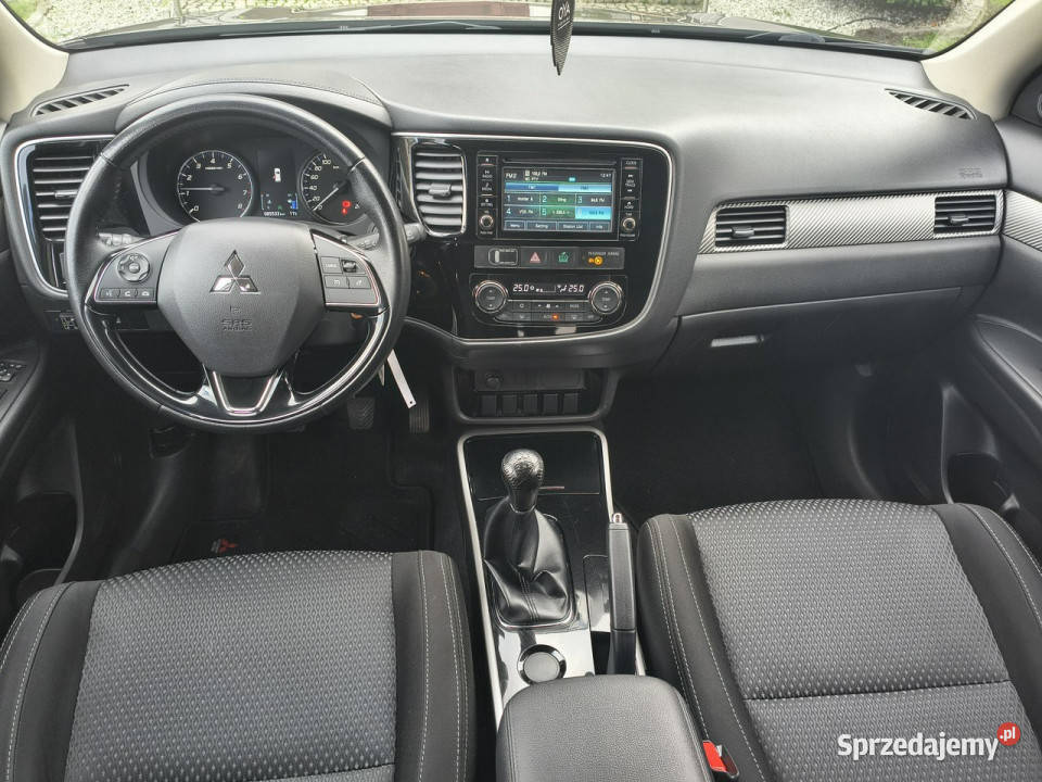Mitsubishi Outlander 20i 150 LPG SUVStar Full podgrzewane fotele