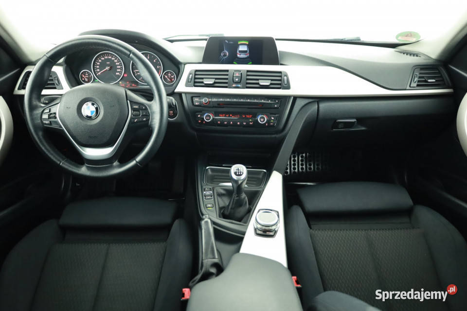 BMW 3 318 d 105KM Piaseczno
