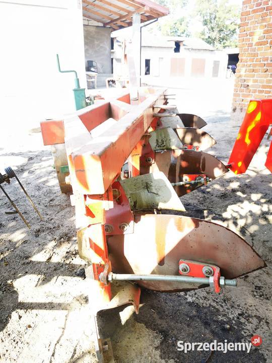 Pług zagonowy Agromasz 4 skibowy 4x35 zrywalny Kiełczewek