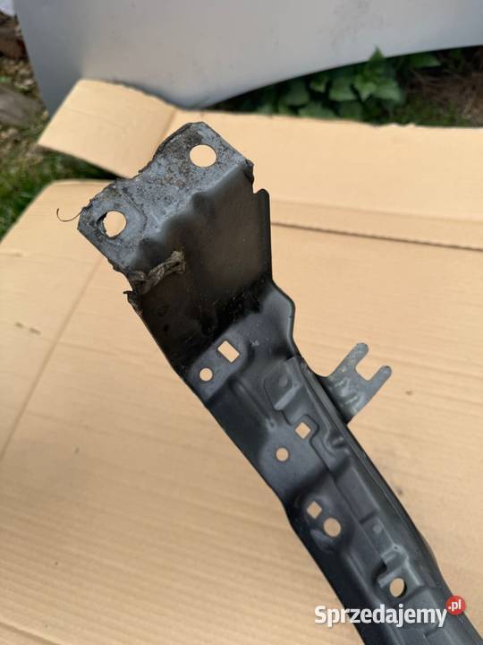 Błotnik lewy Dacia Duster 2020 śląskie