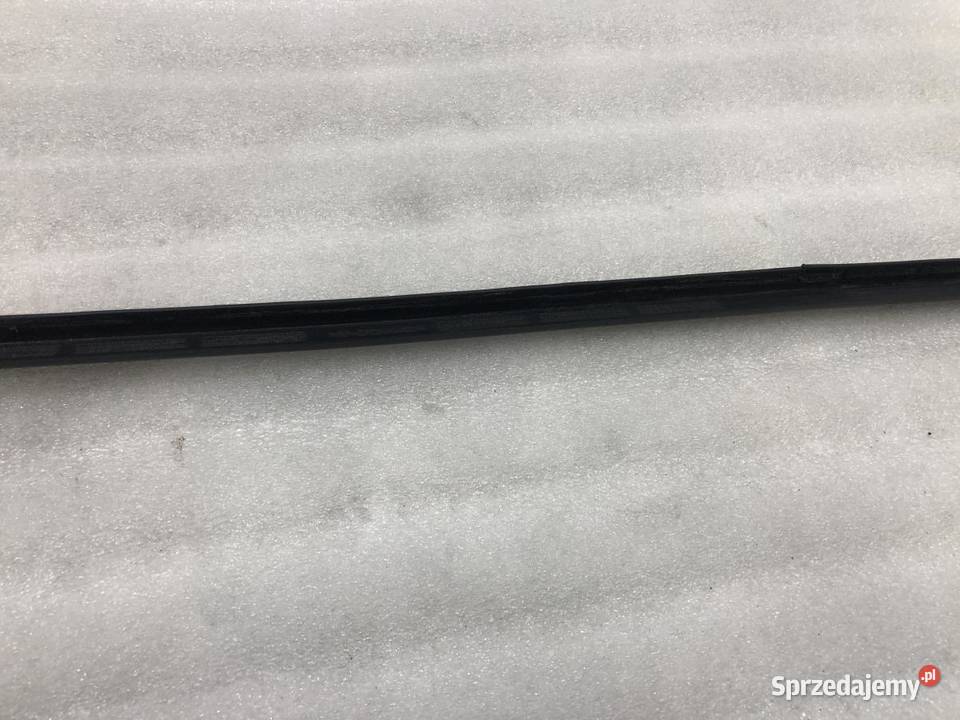 LISTWA SZYBY LEWA AM51R03195 FORD C II