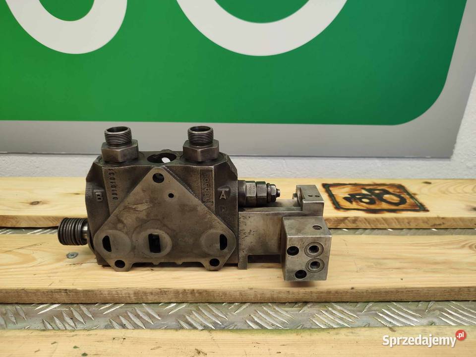 Blok rozdzielacza Holland LM 5060 Wilkowo sprzedam