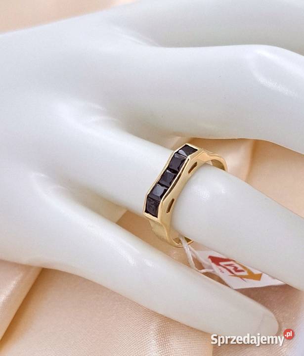 Pierścionek r13 Złoty pr585 Sygnetowy z onyksami sprzedam