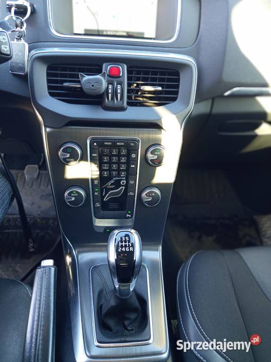 Sprzedam Volvo V40 D4 moc 190 dynamiczne i komputer pokładowy warmińsko-mazurskie Nidzica sprzedam