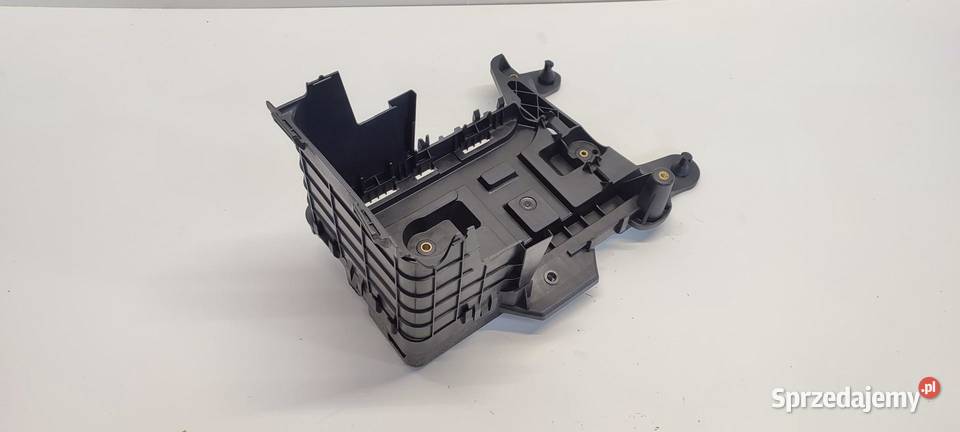 AUDI Q3 8U PODSTAWA AKUMULATORA 1K0915333H