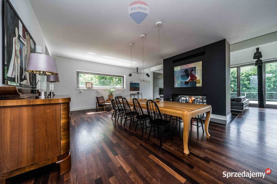 Nowoczesny świetny dom ogród staw Chyby