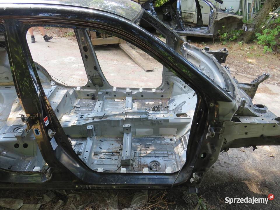PRÓG SŁUPEK PRAWY BOK VITARA III