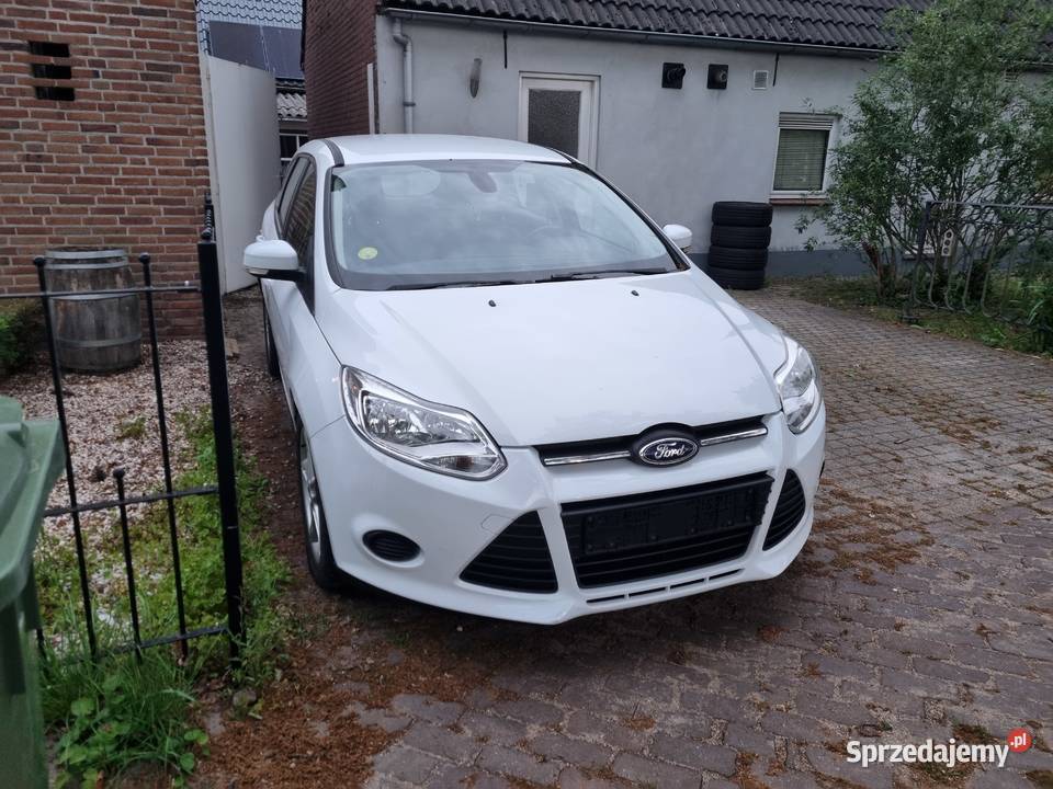 Ford Focus 2012 kombi 16 TDCI Warpuny