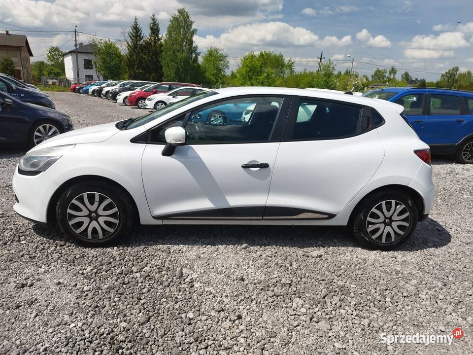 Renault Clio IV 15 DCI klima navi kamera stan ogranicznik prędkości Częstochowa